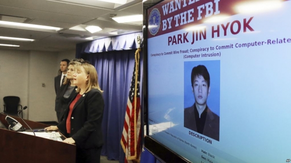 지난해 9월 미국 법무부 트레이시 윌키슨 검사가 로스앤젤레스에서 기자회견을 열고 북한 국적자 박진혁을 과거 소니 영화사 등에 대한 사이버 공격 혐의로 기소했다고 밝혔다.