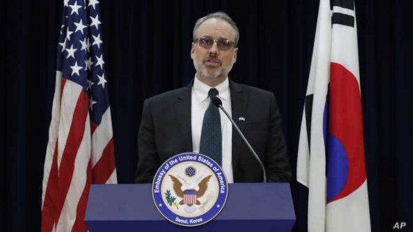 제임스 드하트 미 국무부 방위비 분담금 협상대표가 지난해 11월 서울에서 기자회견을 했다.